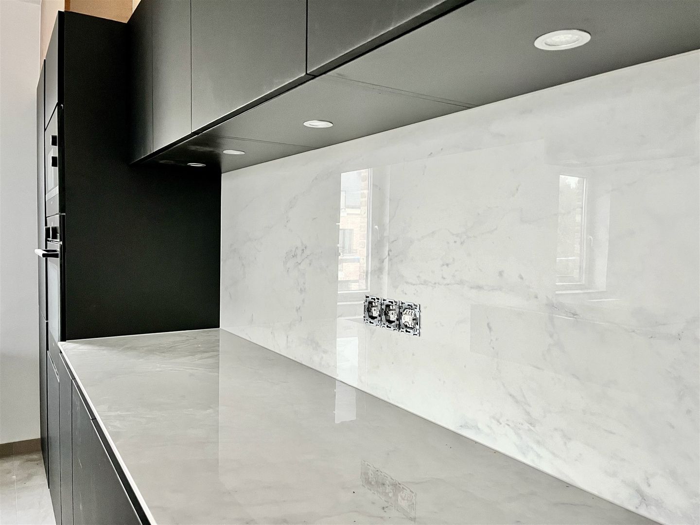 Incroyable duplex de 217 m2 avec vaste grenier et parking Photo 3