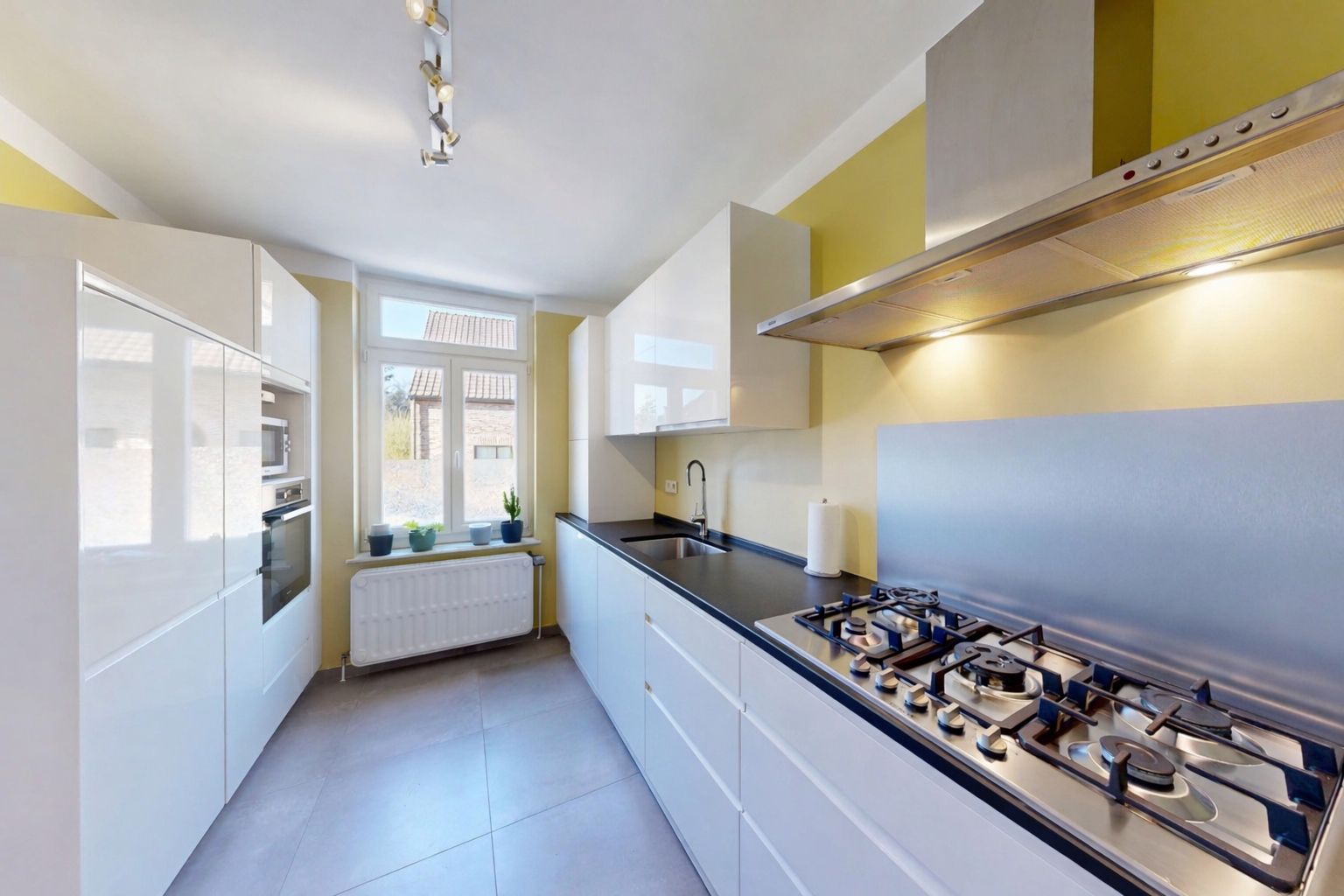 Maison familiale avec jardin, proche gare-commerces-E411 Photo 5