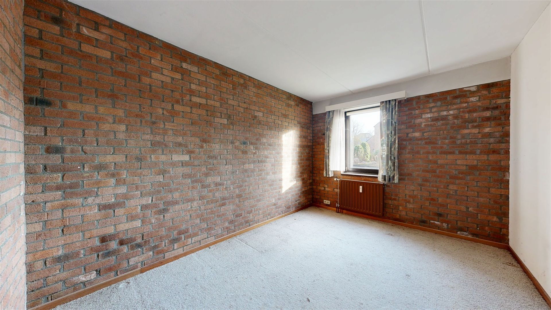 Ground floor: 2 bedrooms, terrace and 2 parking spaces Photo 15