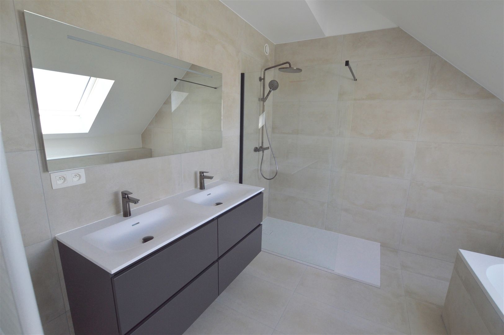 Splendid duplex penthouse of 200 m2 3-4 bedrooms Photo 9