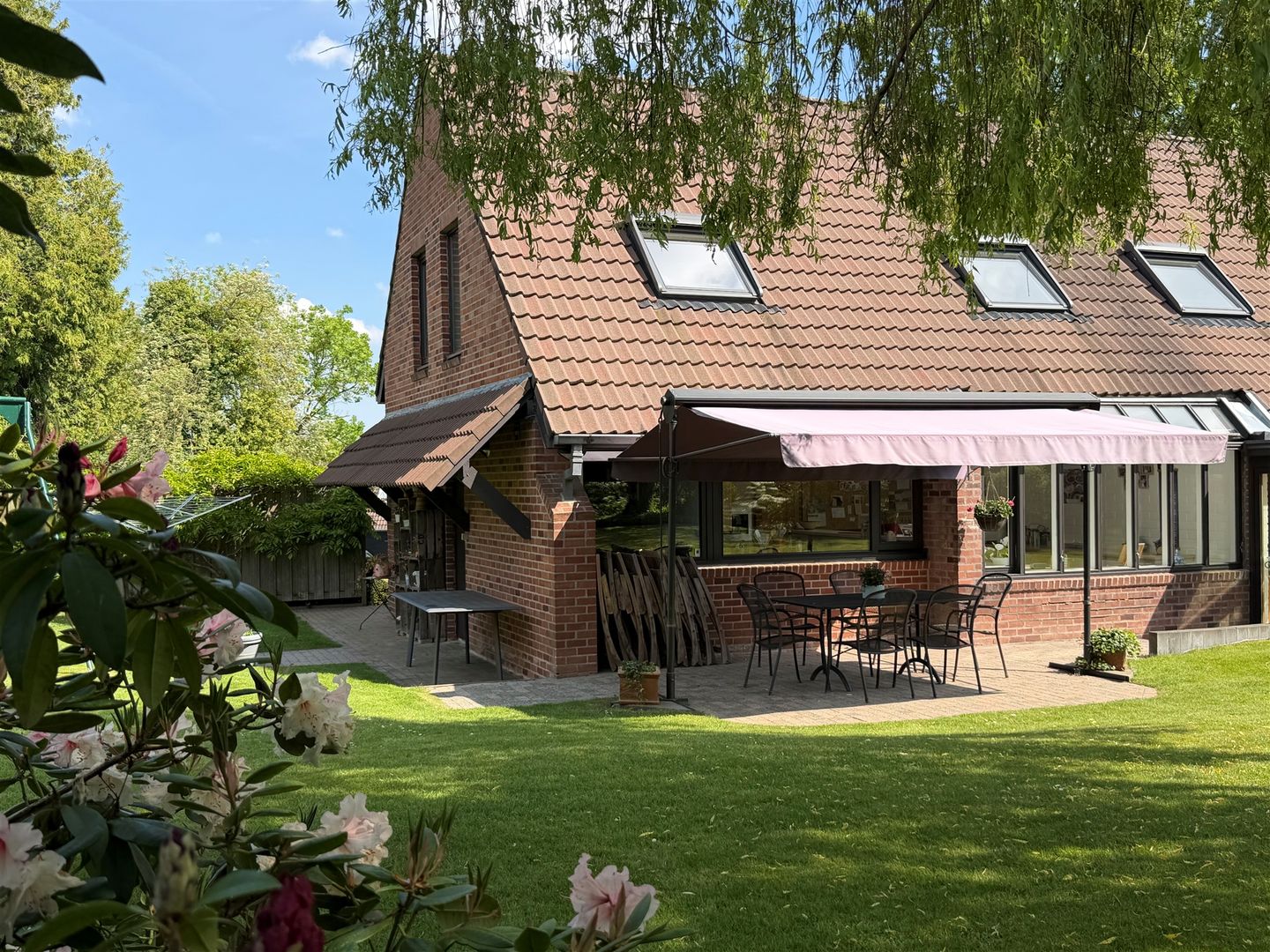moderne villa gelegen in DION-VALMONT Photo 21