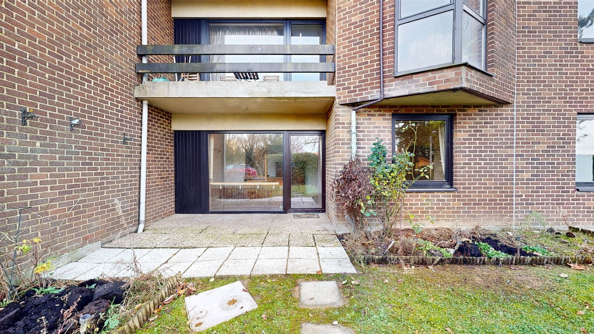 Ground floor: 2 bedrooms, terrace and 2 parking spaces Photo 9