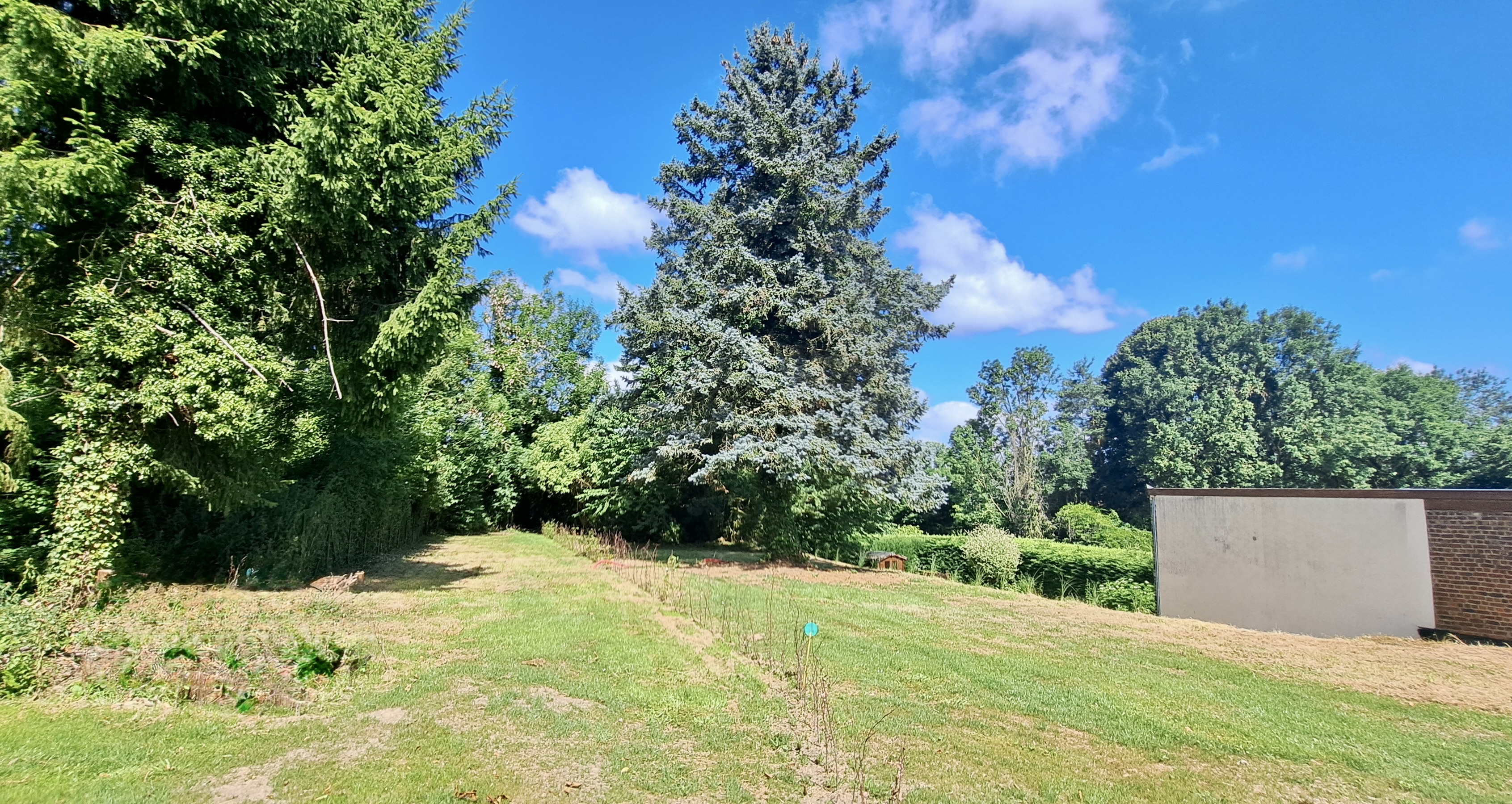 Superbe maison neuve 4ch dans un cadre verdoyant et calme. Photo 18