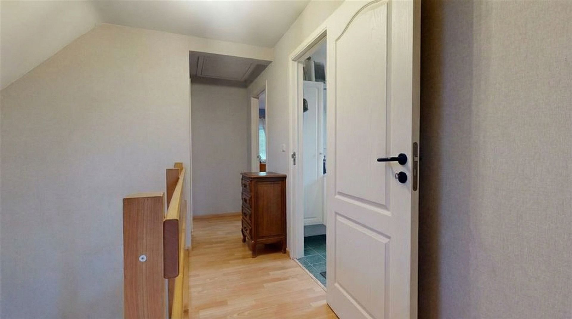 Vrijstaande villa in een rustige doodlopende straat. Photo 14