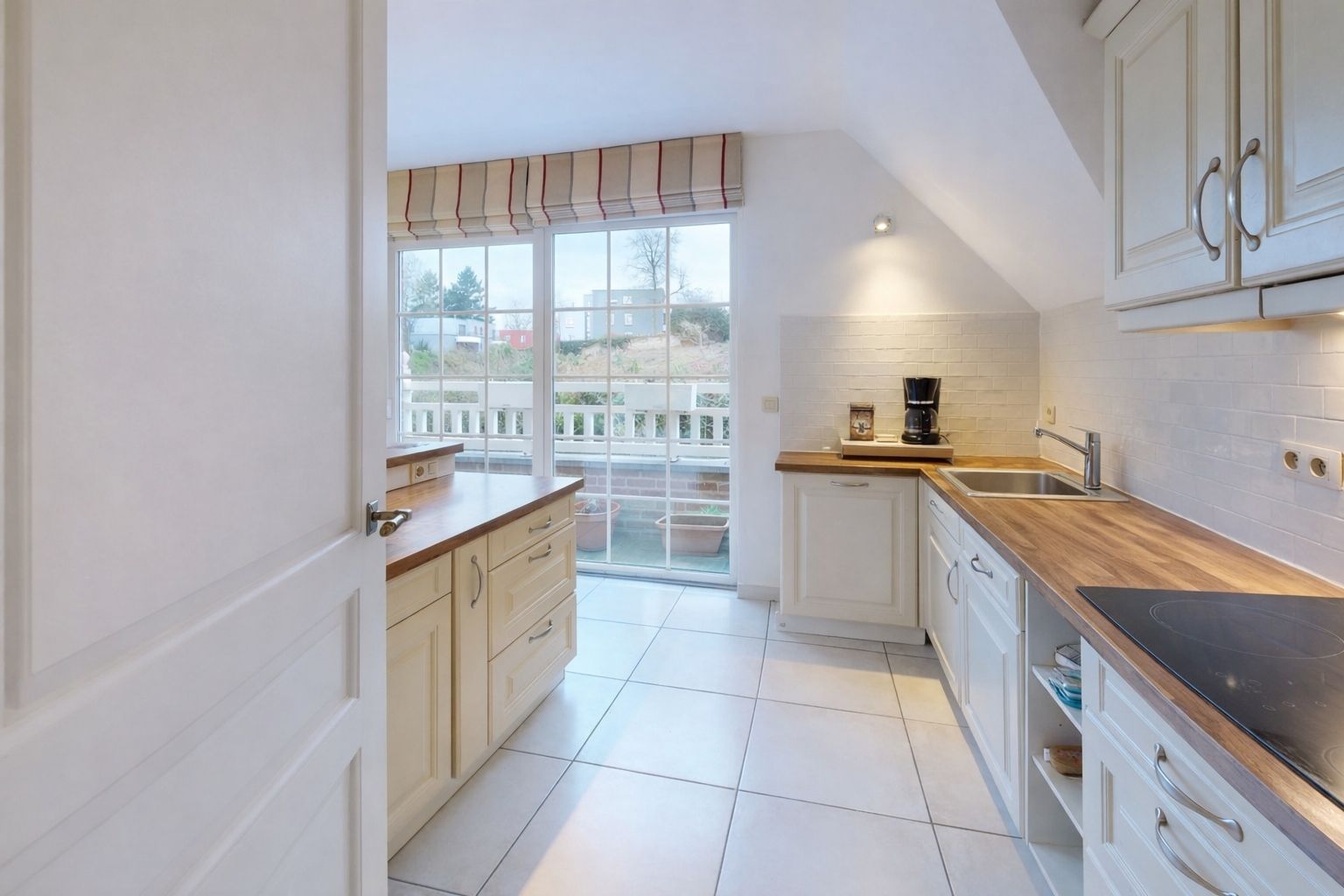 2 bedrooms, in a quiet street, at the Douaire Photo 10