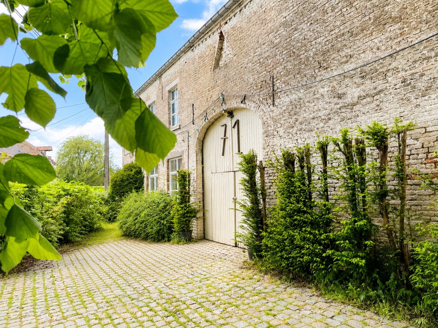Authentique fermette avec vaste grange aménageable