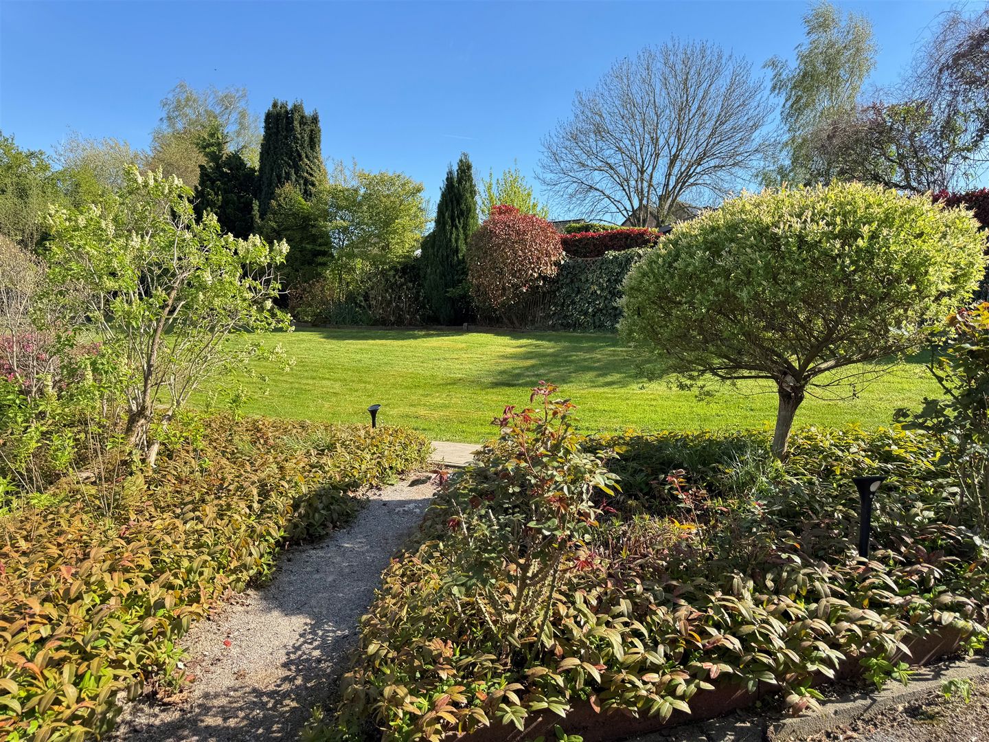 325m2 of usable space, superb view and swimming pool Photo 19