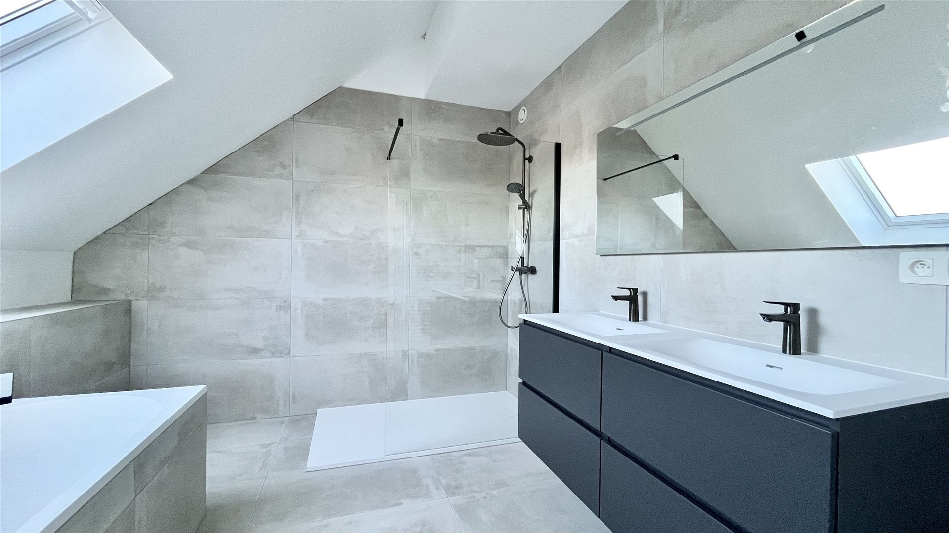 Splendid duplex penthouse of 200 m2 3-4 bedrooms Photo 4