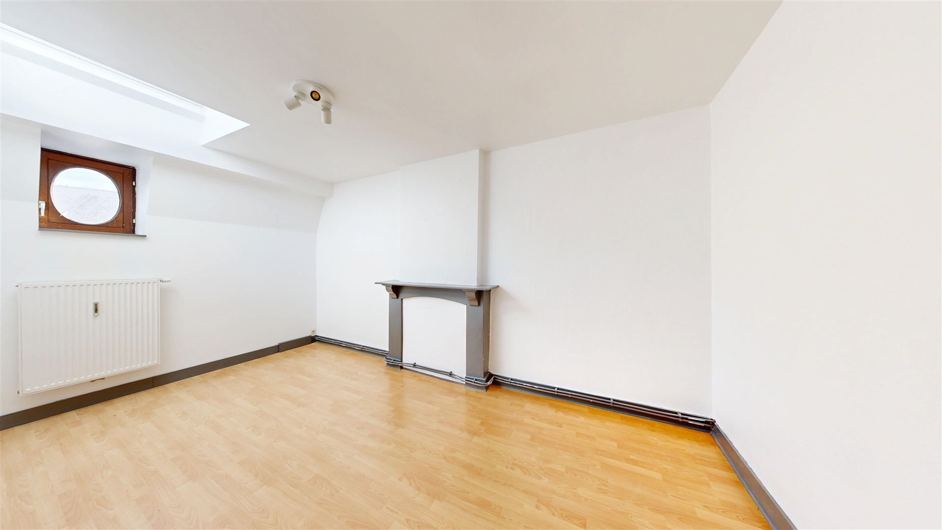 Investment property in the center of Gistoux! Photo 11