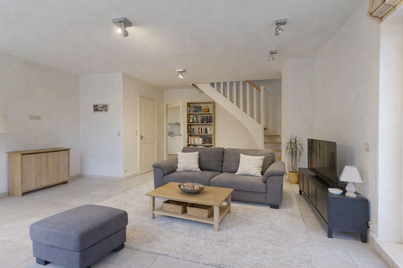 2 bedrooms, in a quiet street, at the Douaire Photo 4