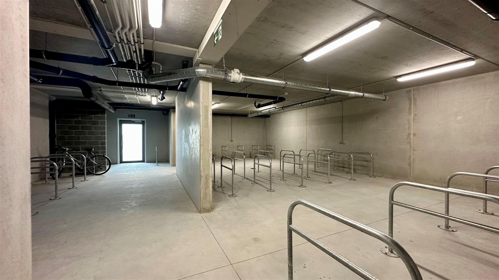 New - 2-bedroom apartment with terrace - Courbevoie Photo 11