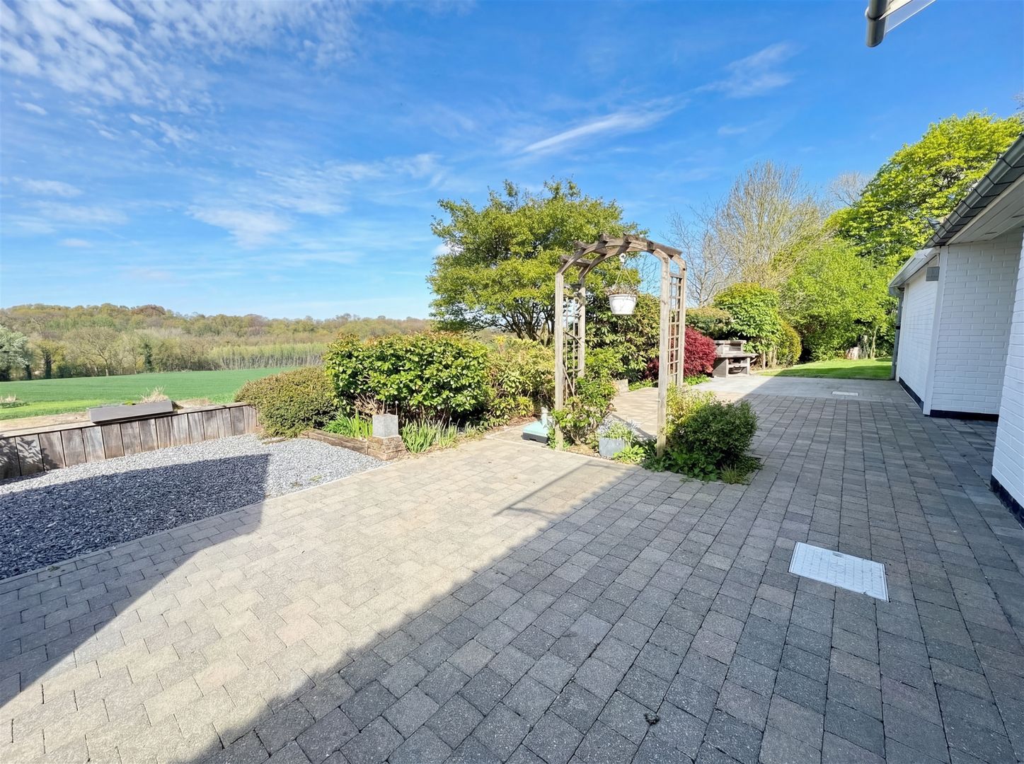 325m2 of usable space, superb view and swimming pool Photo 23