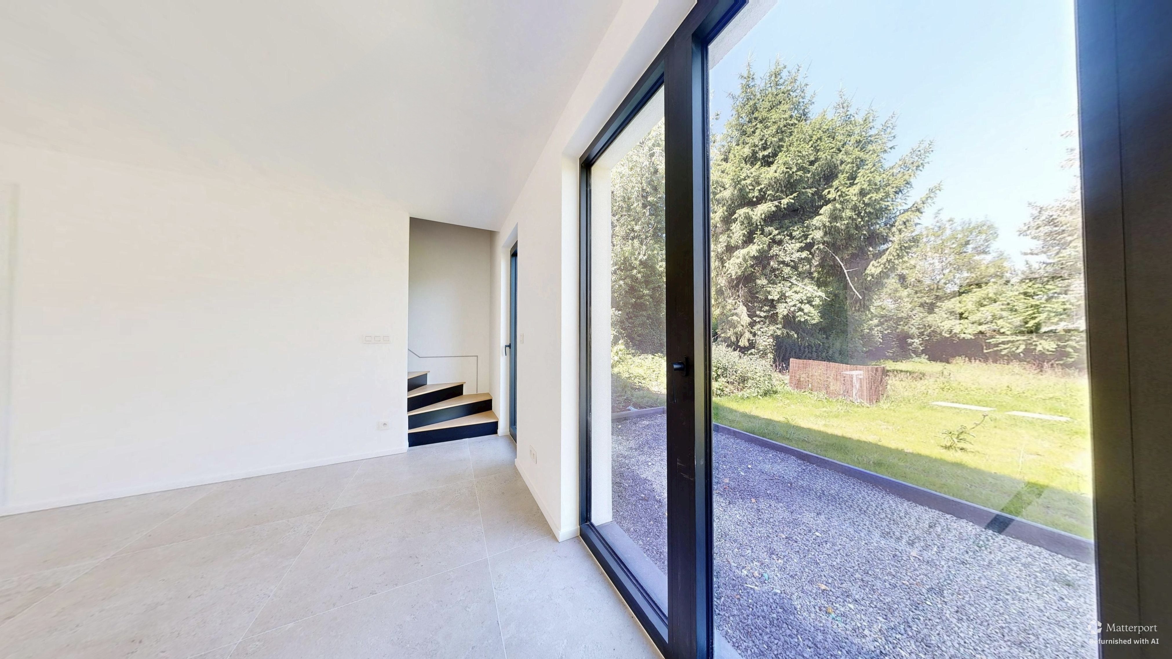 Belle maison neuve dans un cadre verdoyant et calme. Photo 3