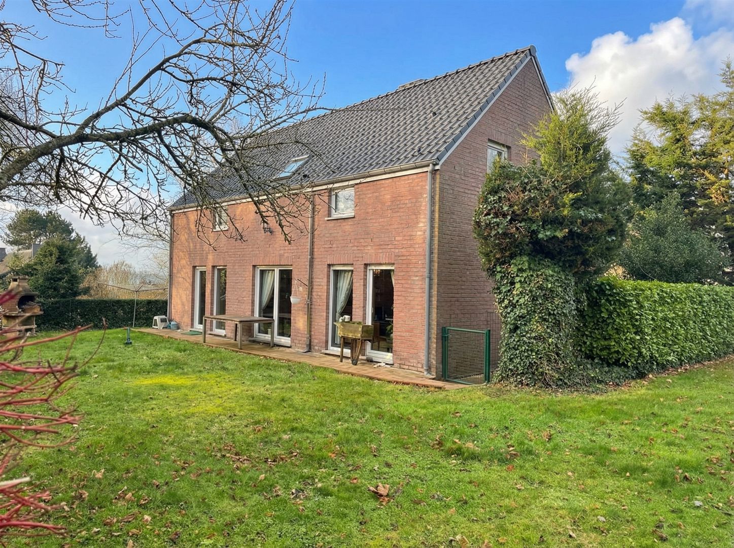 Vrijstaande villa in een rustige doodlopende straat. Photo 3