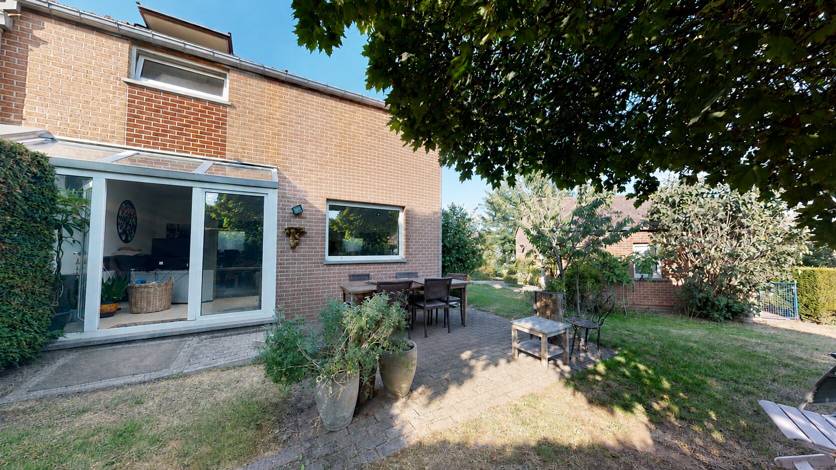 Jolie maison 3 façades avec jardin à Limelette Photo 2