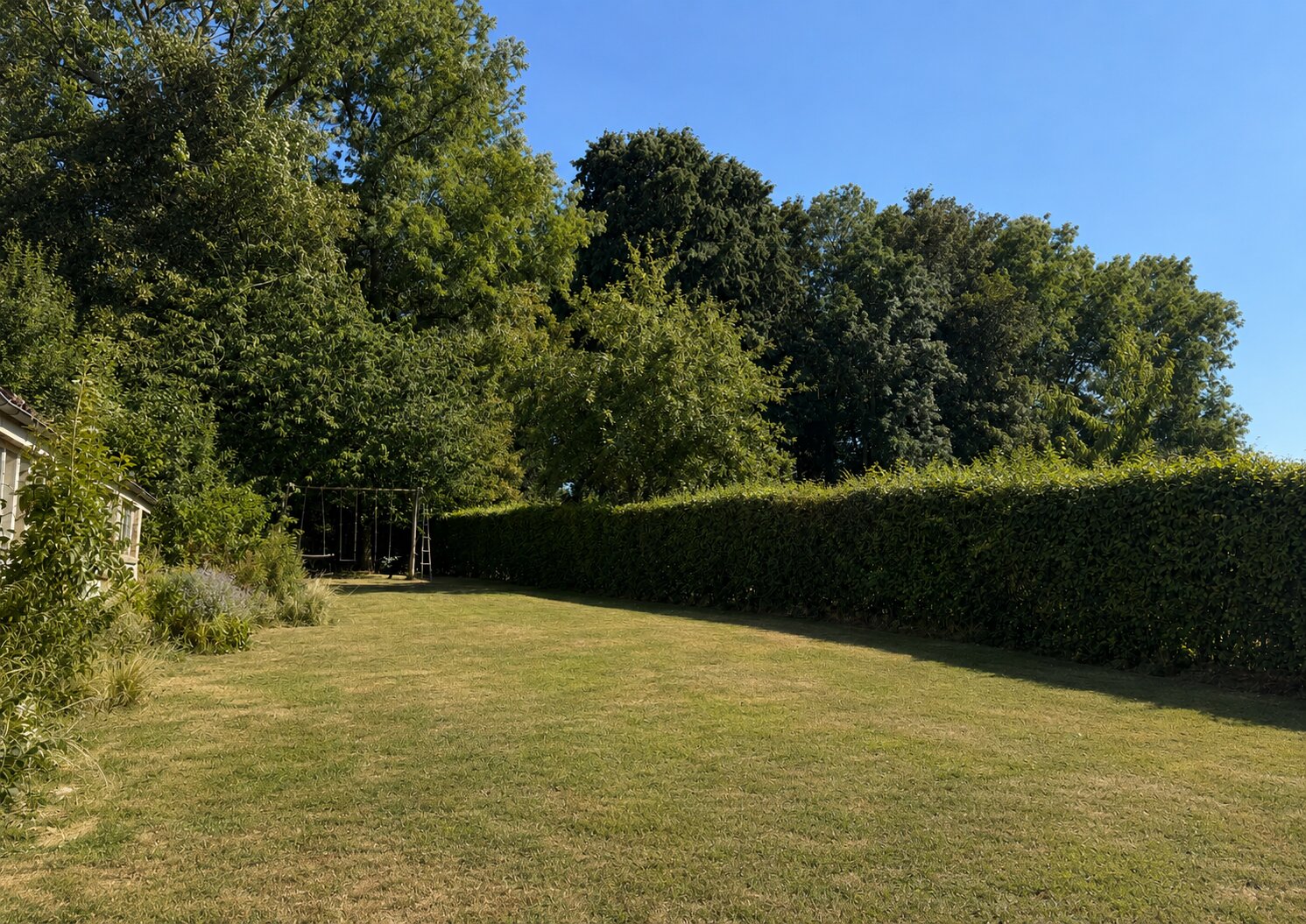 Maison 4 chambres avec jardin et parking, idéalement située Photo 12