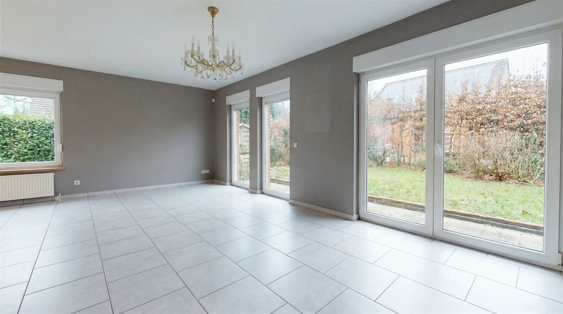 Vrijstaande villa in een rustige doodlopende straat. Photo 6