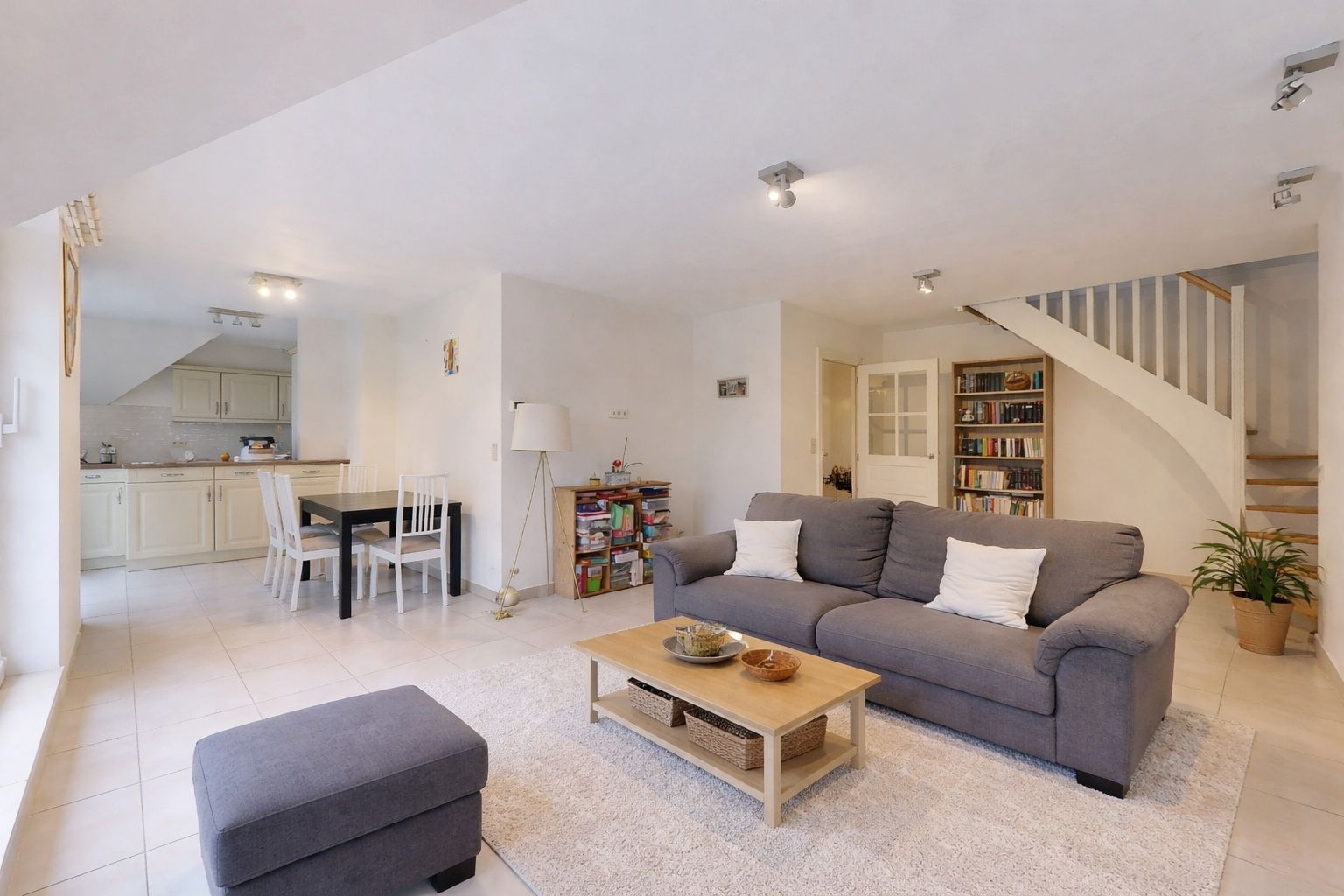 2 bedrooms, in a quiet street, at the Douaire Photo 3