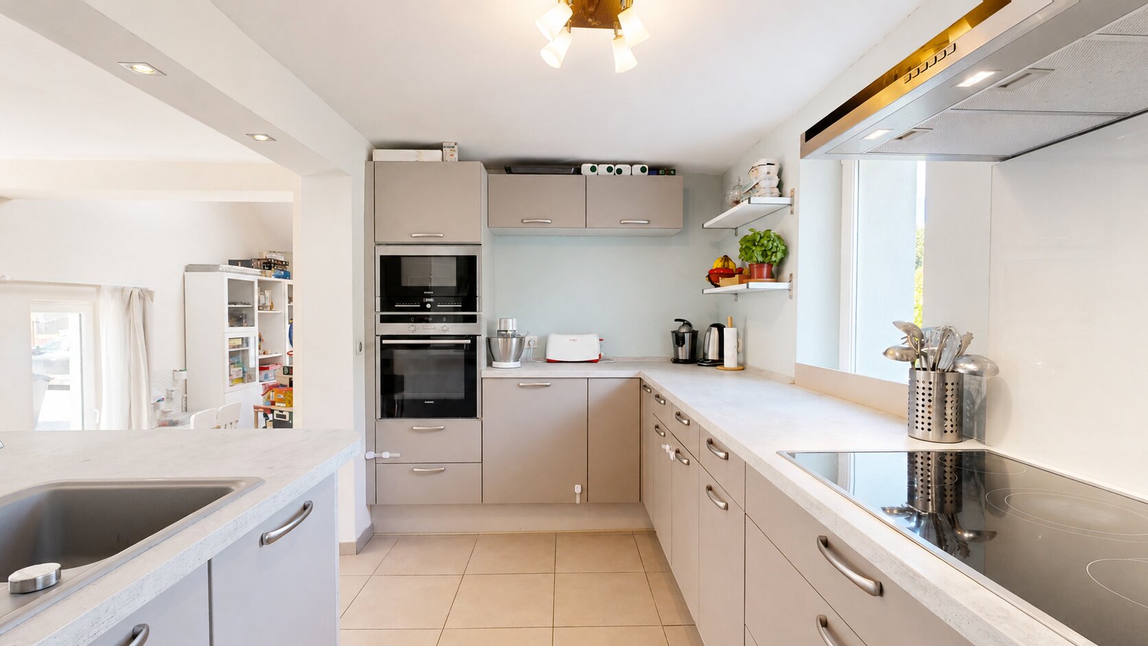 Maison 3 façades rénovée avec PEB C Photo 6